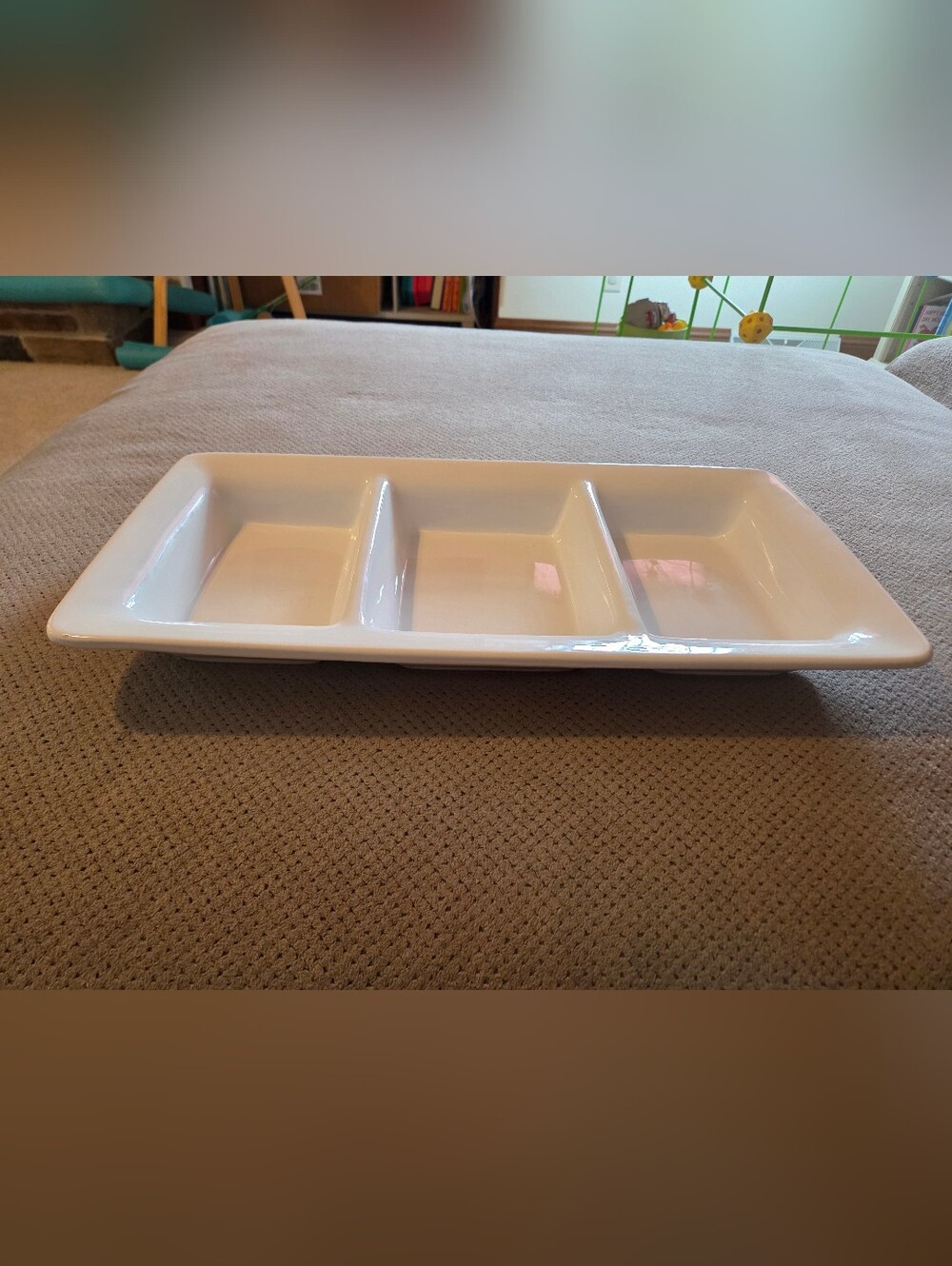 FOOD NETWORK  3 COMPARTMENT WHITE DIVIDED TRAY 19½'' X 10''